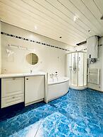 Cozy 4BR Apt for 12P Near FAC Platz