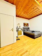 Cozy 4BR Apt for 12P Near FAC Platz
