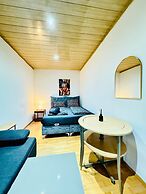 Cozy 4BR Apt for 12P Near FAC Platz