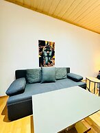 Cozy 4BR Apt for 12P Near FAC Platz