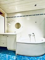 Cozy 4BR Apt for 12P Near FAC Platz