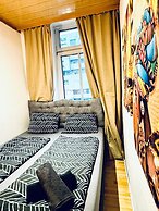 Cozy 4BR Apt for 12P Near FAC Platz