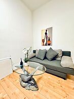 Cozy 4BR Apt for 12P Near FAC Platz
