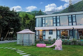 Chuxiu Hot Spring Boutique Homestay