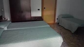 Hotel Mira