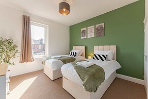 Host Stay Farman Road