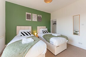 Host Stay Farman Road