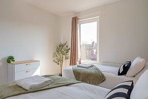 Host Stay Farman Road