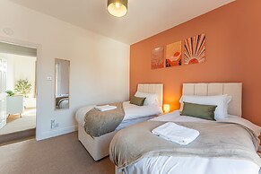 Host Stay Farman Road