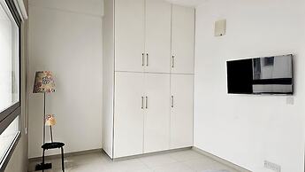 Phaedrus Living Ledras Residences 204