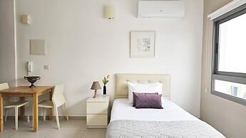 Phaedrus Living Ledras Residences 204