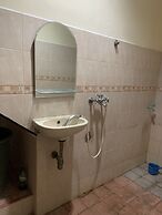 Hotel O Depok near Bhayangkara BRIMOB Hospital Formerly Hotel Mutiara 