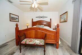 Salty Breeze Canal Front Pool Home W Boat Dock