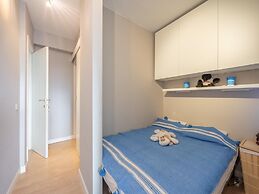 Spacious 9-guest Knokke Apt
