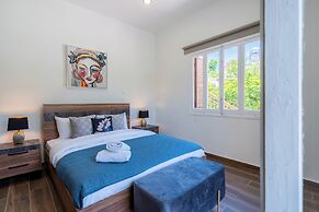 Aura 2-Bedroom Apartment in Larnaca