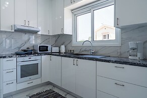 Naila 2-BR Apartment in Protaras