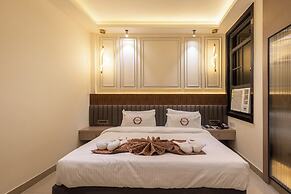 Deep Hotel