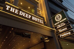 Deep Hotel