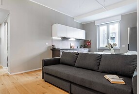 Charming flat with desk