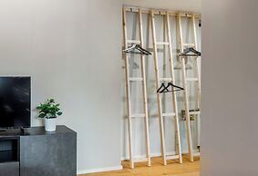 Charming flat with desk