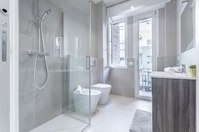 Charming flat with desk