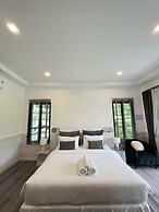 Tarn Villa Krabi