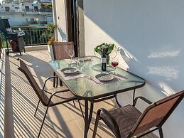 Dimi Seafront Partment by Rentals Pro