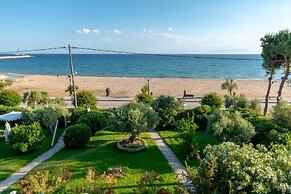 Dimi Seafront Partment by Rentals Pro