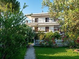 Dimi Seafront Partment by Rentals Pro