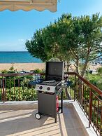 Dimi Seafront Partment by Rentals Pro