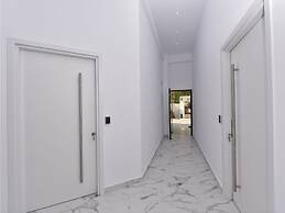 4 Elements Earth Luxury Suites