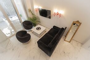 4 Elements Earth Luxury Suites