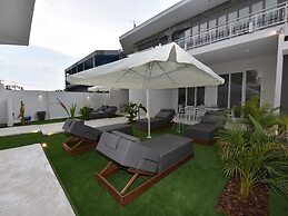 4 Elements Earth Luxury Suites