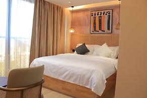 Arova Hotel