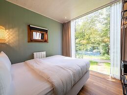 Treehouse in Tournai With Sauna & Forest Views