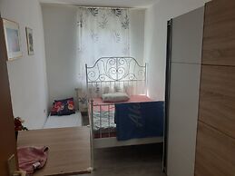 Charming Gelsenkirchen Apartment With Central Heating
