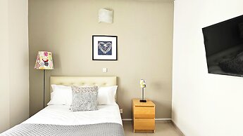 Phaedrus Living Ledras Residences 104