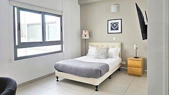 Phaedrus Living Ledras Residences 104