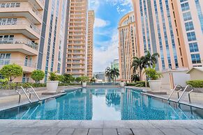 Luxe Suite With 180 Stunning City Views