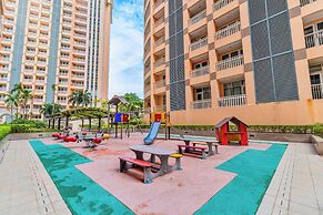 Luxe Suite With 180 Stunning City Views