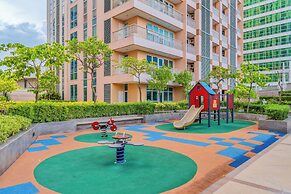 Luxe Suite With 180 Stunning City Views