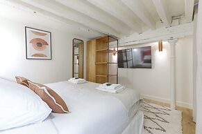 Elegant AC Duplex Bastille Le Marais