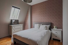 Mansion With Swimming Pool - 5bd/10p - Neuilly