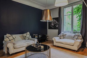 Mansion With Swimming Pool - 5bd/10p - Neuilly
