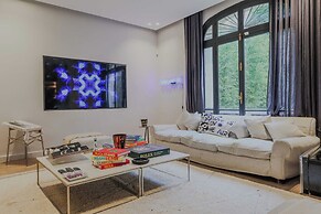 Mansion With Swimming Pool - 5bd/10p - Neuilly