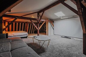 Mansion With Swimming Pool - 5bd/10p - Neuilly