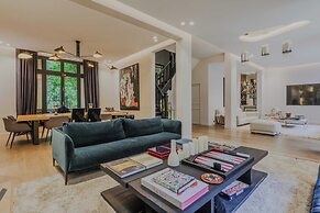 Mansion With Swimming Pool - 5bd/10p - Neuilly