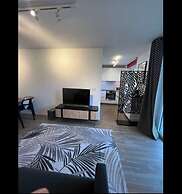 Flat With Balcony 4p/1bdr Near La Defense