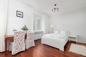 RentPlanet - Apartament Chmielna
