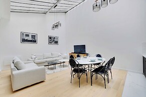 Authentique Apartment - 1br- 2P- Voltaire